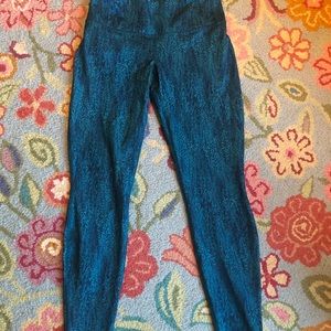 Small Patagonia leggings